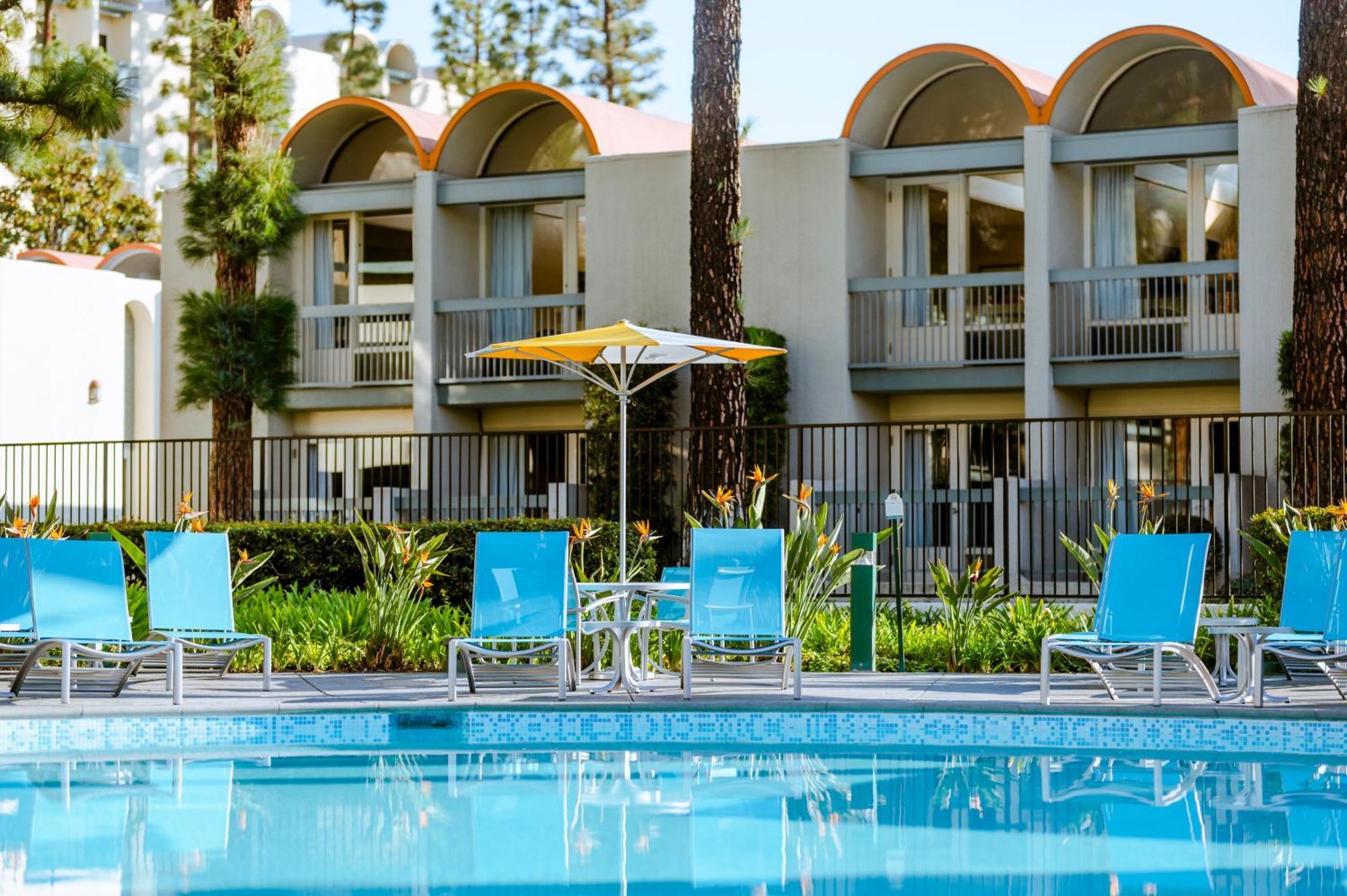 Howard Johnson By Wyndham Anaheim Hotel & Water Playground מראה חיצוני תמונה