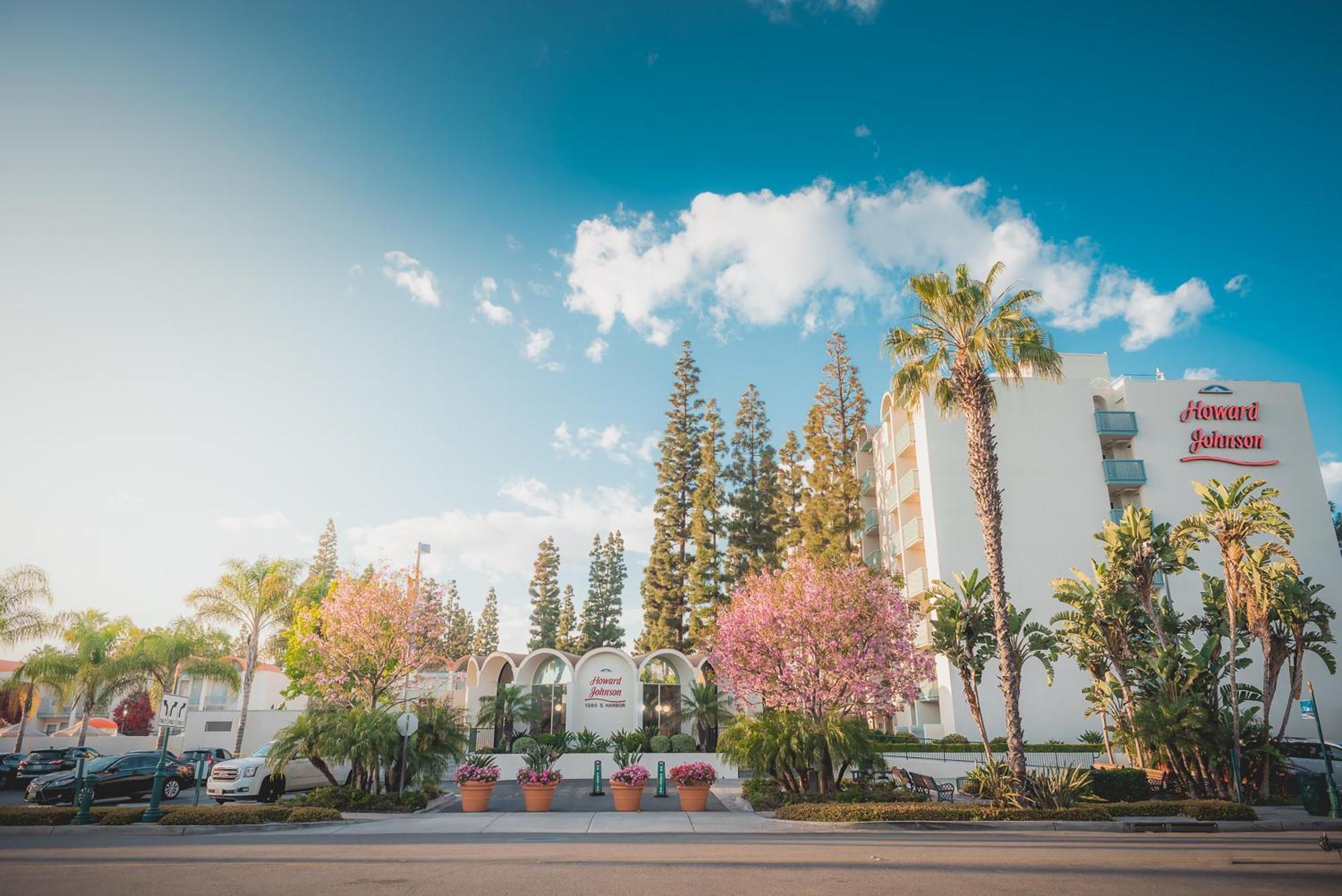 Howard Johnson By Wyndham Anaheim Hotel & Water Playground מראה חיצוני תמונה