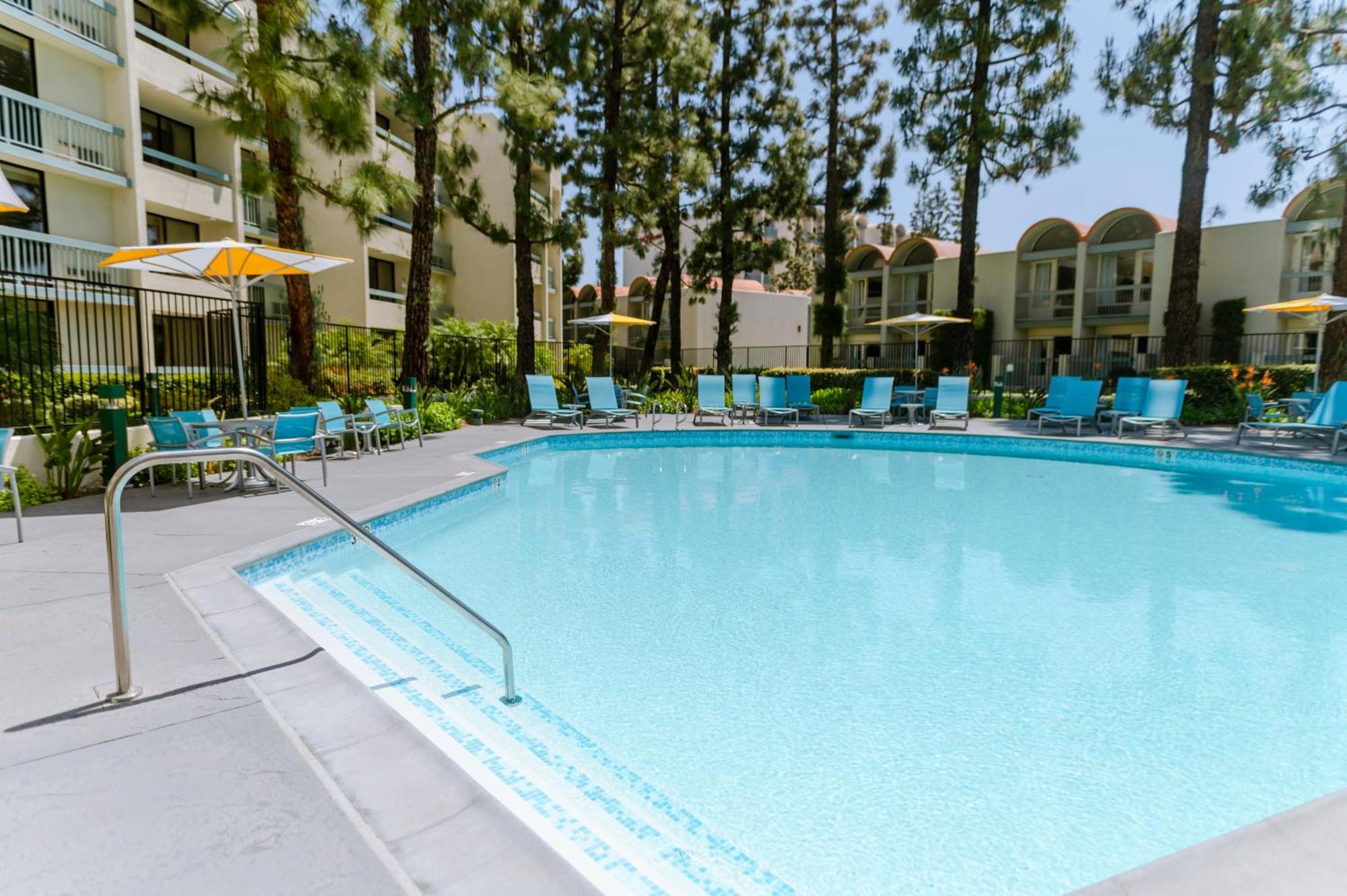 Howard Johnson By Wyndham Anaheim Hotel & Water Playground מראה חיצוני תמונה