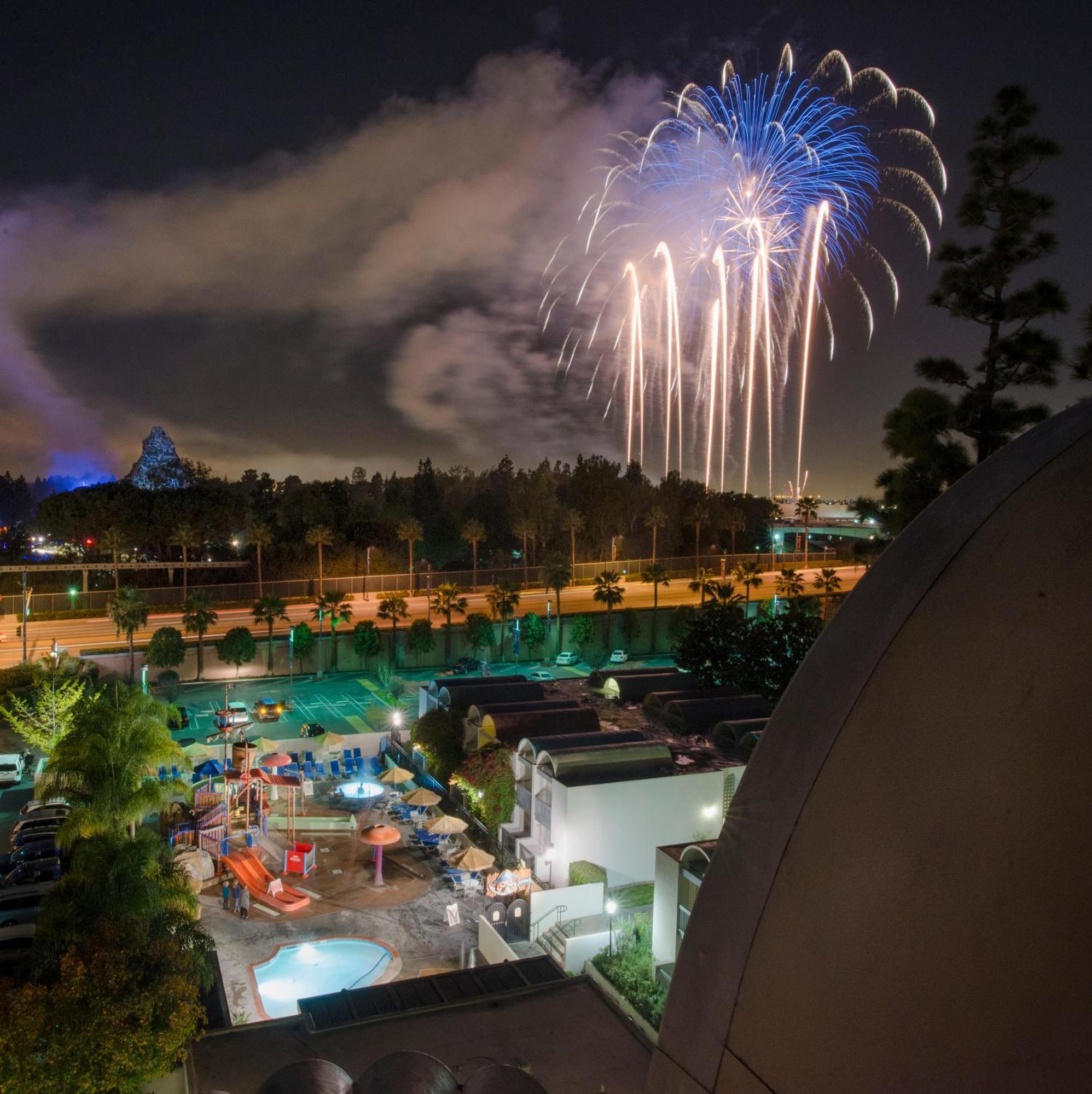 Howard Johnson By Wyndham Anaheim Hotel & Water Playground מראה חיצוני תמונה