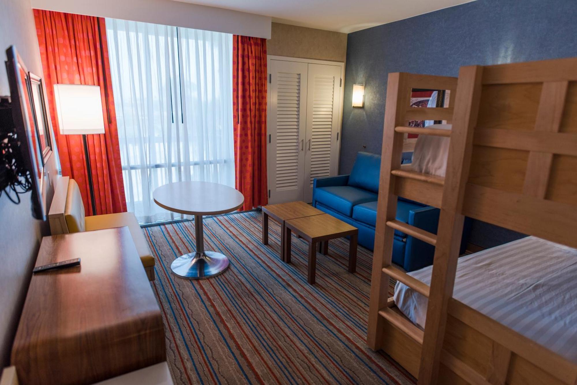 Howard Johnson By Wyndham Anaheim Hotel & Water Playground מראה חיצוני תמונה