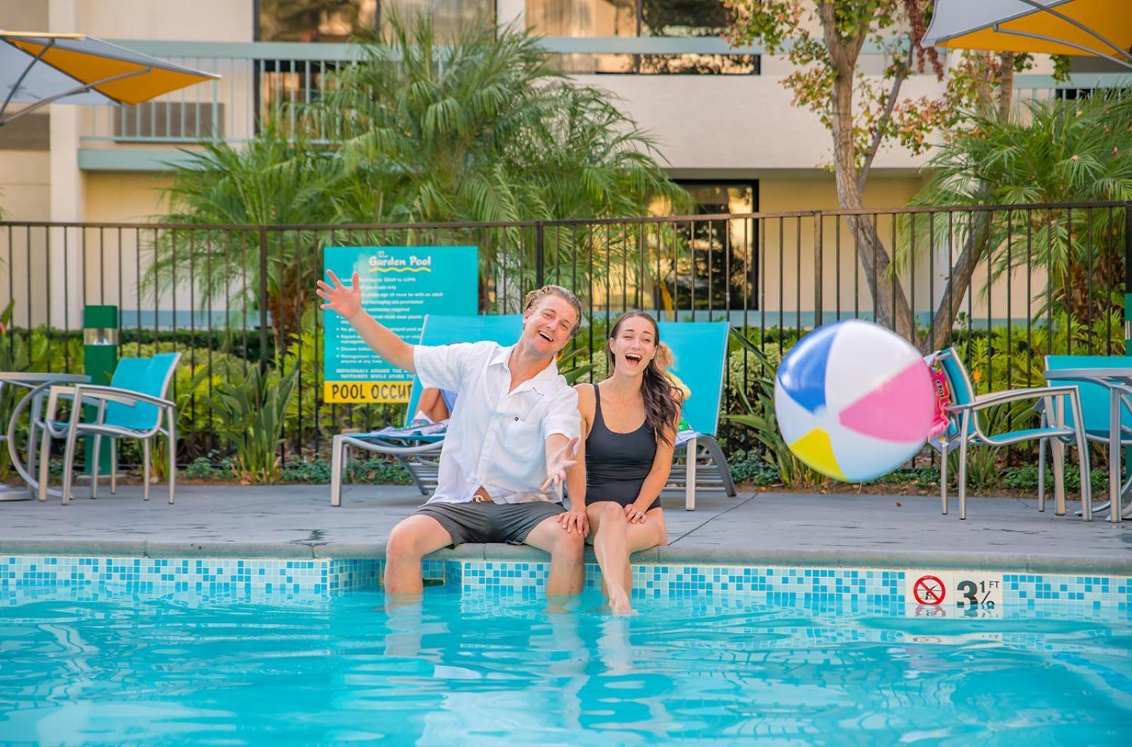 Howard Johnson By Wyndham Anaheim Hotel & Water Playground מראה חיצוני תמונה