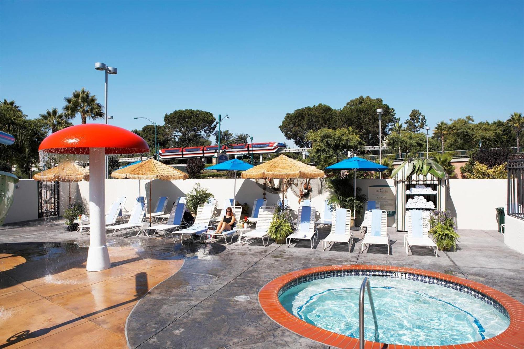 Howard Johnson By Wyndham Anaheim Hotel & Water Playground מראה חיצוני תמונה